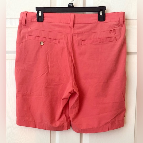 Southern Tide Men's Salmon Flat Front Shorts - Picture 2 of 4